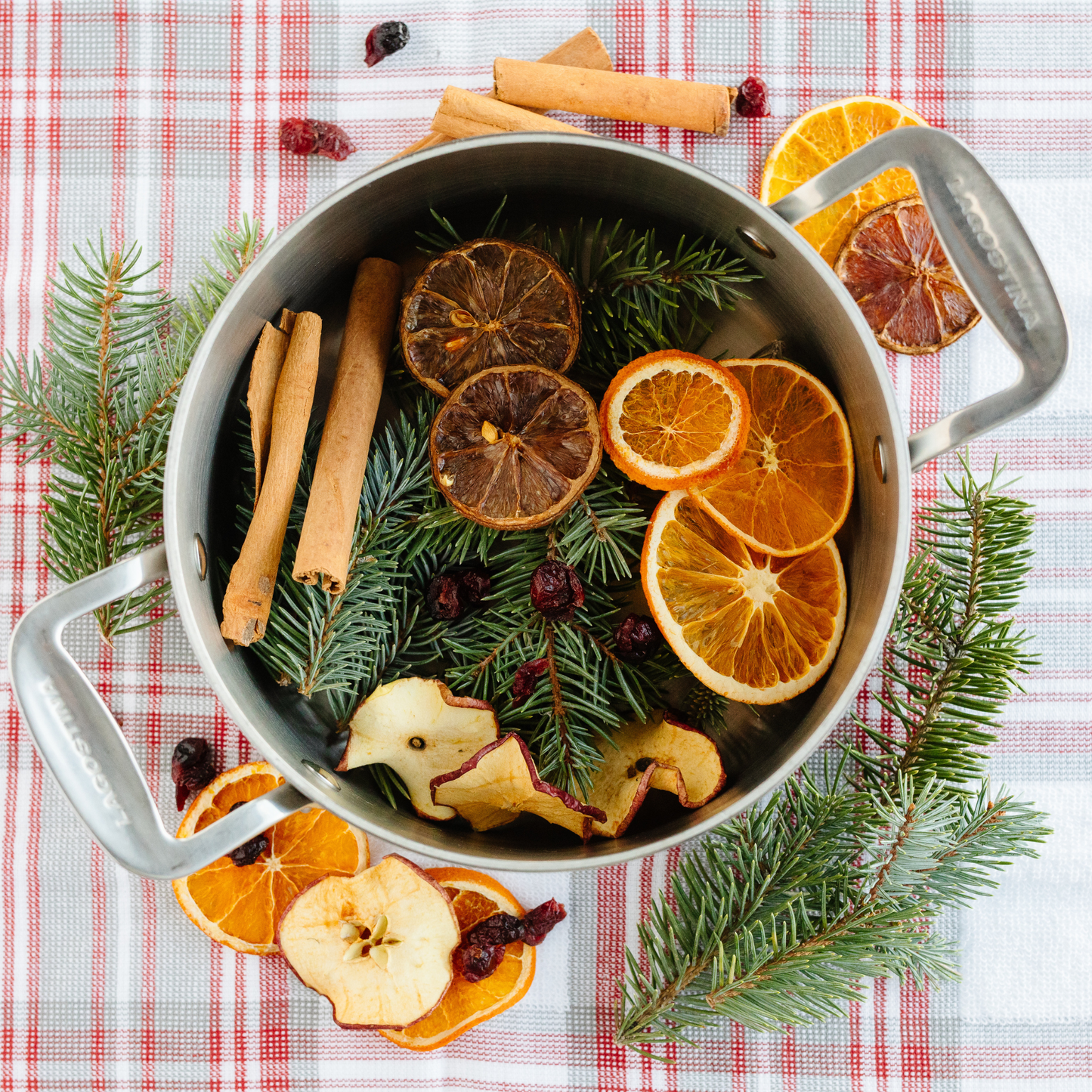 Be Merry & Bright Simmer Pot Mix, Limited Edition Holiday Aroma – Jar Edition