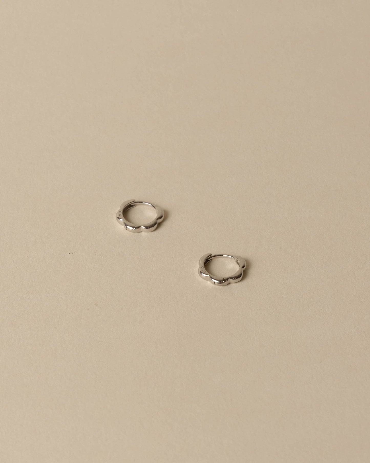 Ali Scalloped Huggie Hoops Silver