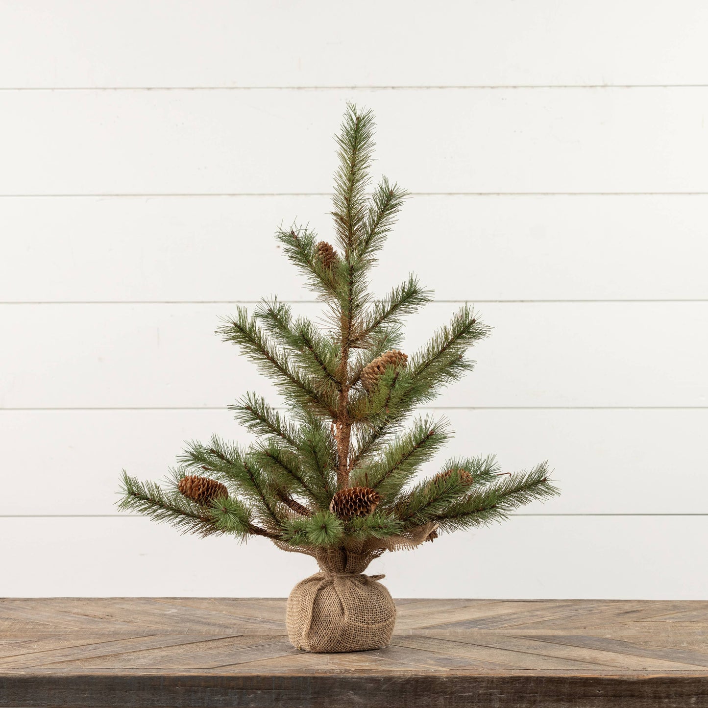 26" BURLY PINE TREE