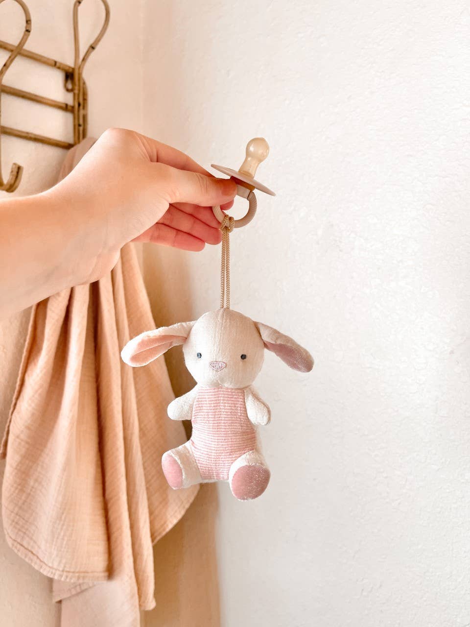 Bitzy Pal Natural Rubber Pacifier & Plush