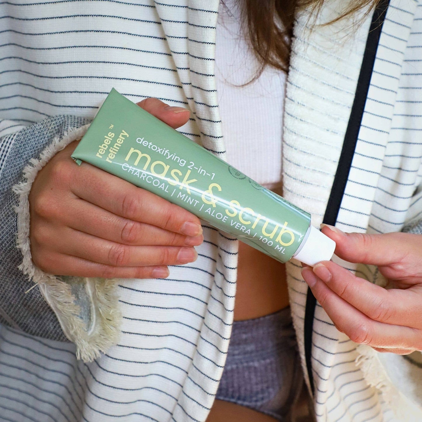Face Scrub & Mask CHARCOAL/MINT/ALOE