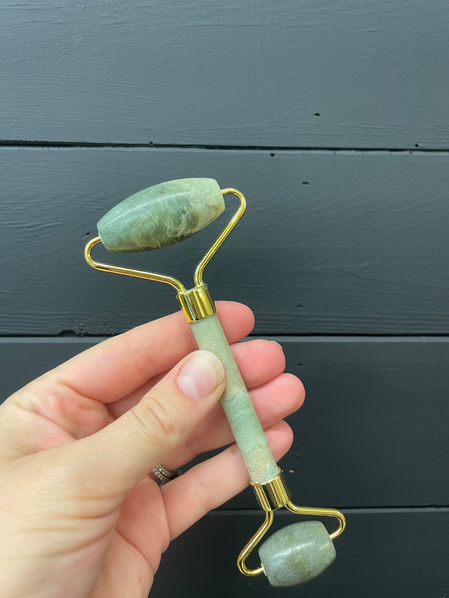 BKIND Jade Roller