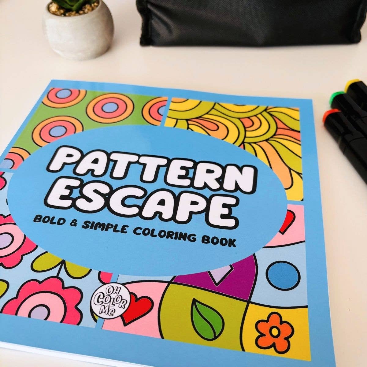 Pattern Escape Bold & Simple Coloring Book